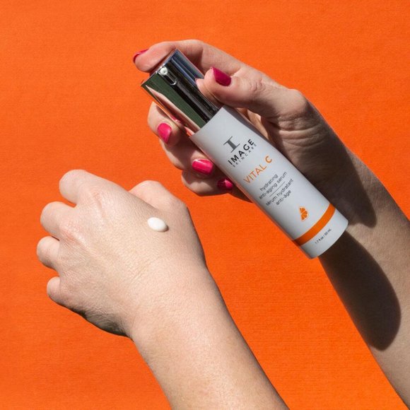 VITAL C hydrating anti-aging serum - Picture 3 of 3